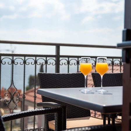 Apartments Amigos Подстрана Екстер'єр фото