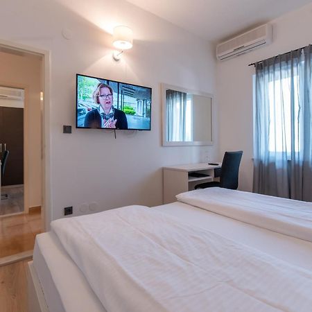 Apartments Amigos Подстрана Екстер'єр фото