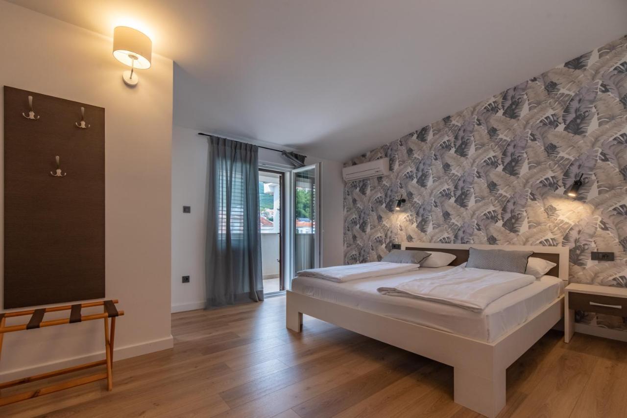 Apartments Amigos Подстрана Екстер'єр фото