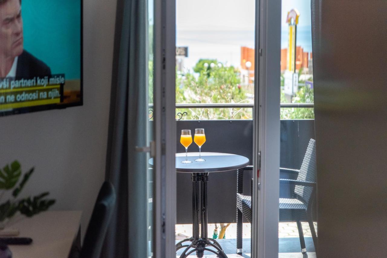 Apartments Amigos Подстрана Екстер'єр фото