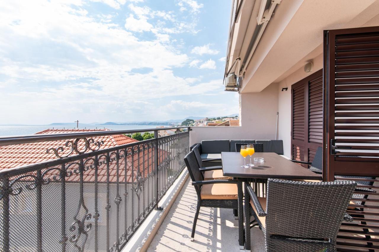 Apartments Amigos Подстрана Екстер'єр фото