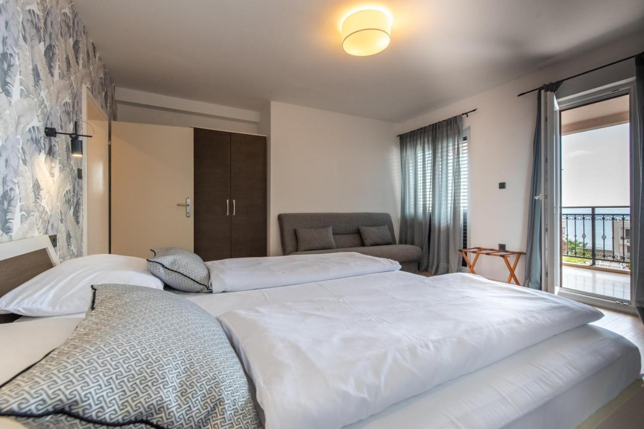 Apartments Amigos Подстрана Екстер'єр фото