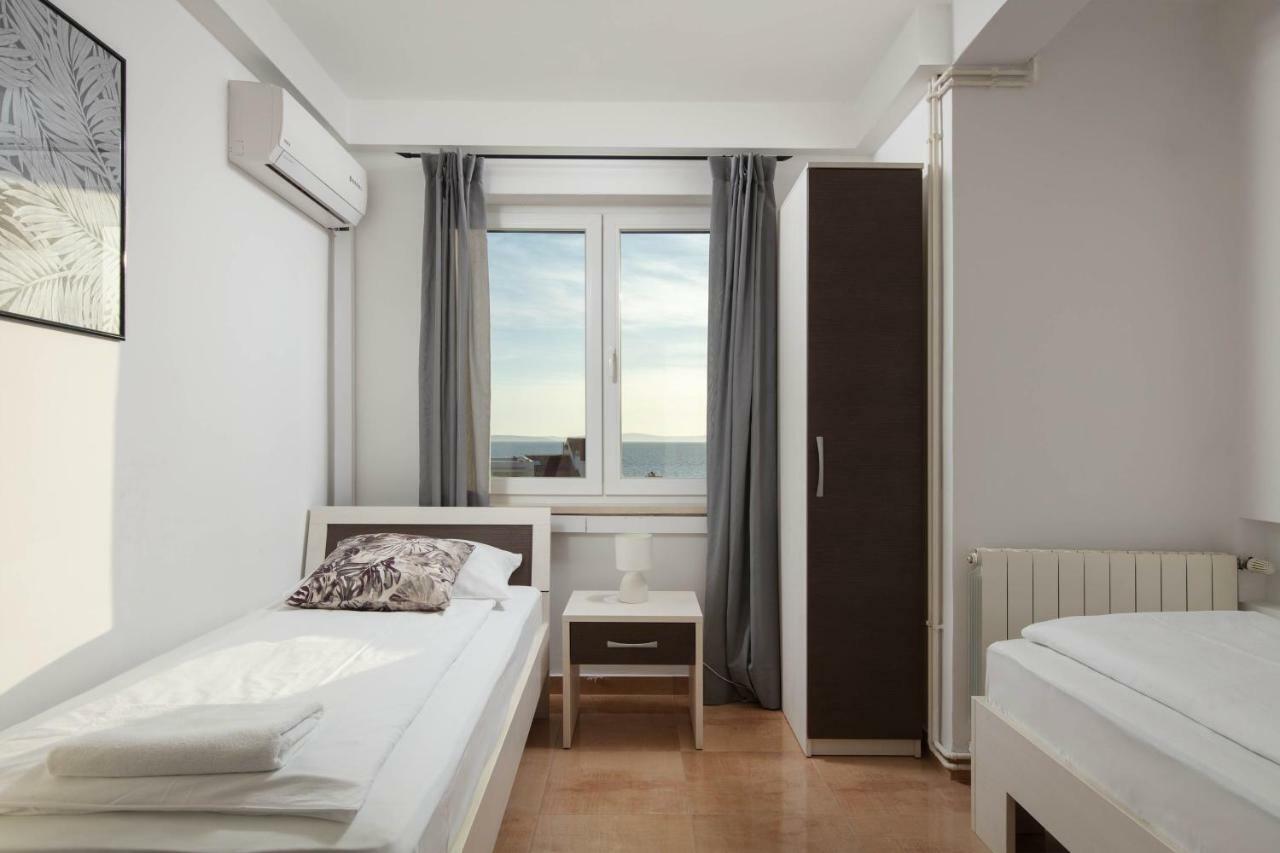 Apartments Amigos Подстрана Екстер'єр фото